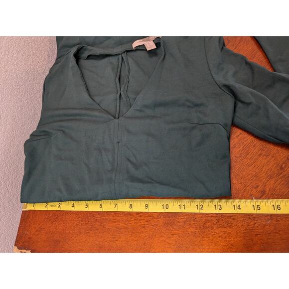 Forever 21 Contemporary Sheath Dress XS Green VNeck Bell Sleeve Keyhole‎ Short - Picture 8 of 11